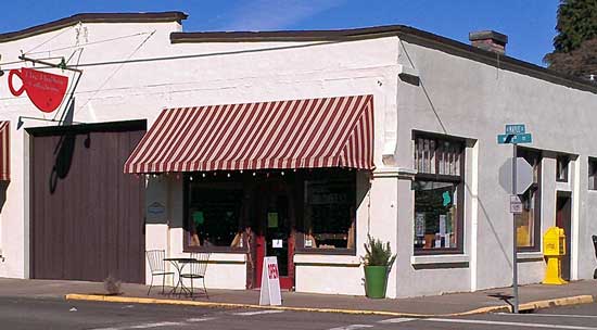 Street view of The Hollow Coffeehouse