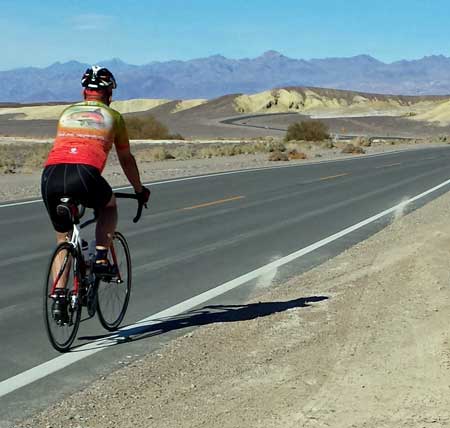 Riding Death Valley in the winter is like riding Roseburg in the summer, Behind: some tricks with my Samsung S4