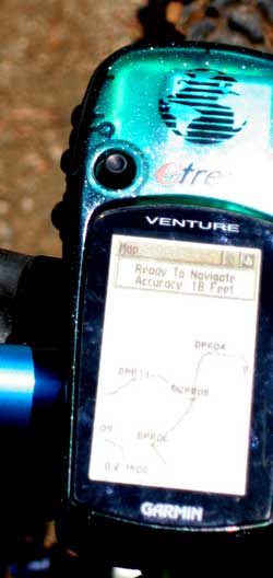 Dale's Garmin Etrex Venture GPS showing our route connecting a loop