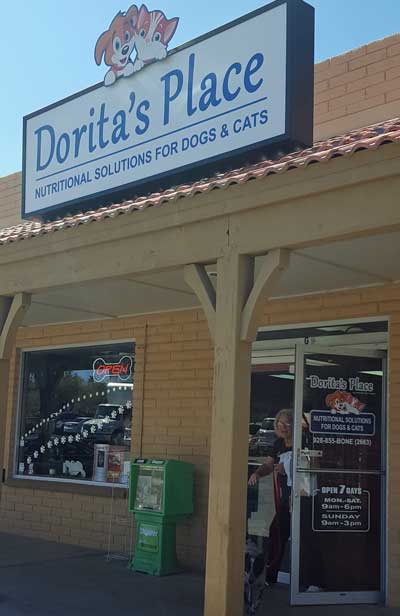 visiting pet shops in Lake Havasu