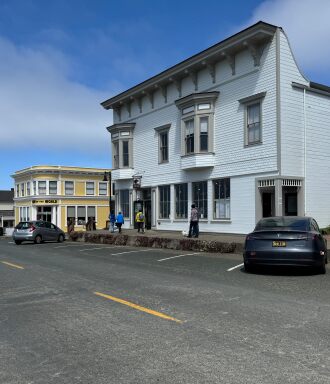 Shopping Downtown Mendocino