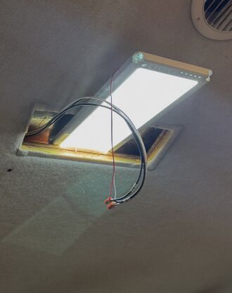 Replacing flourecent lamps with LED