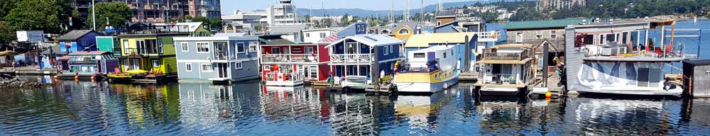 Floating houses at Fisherman's Wharf