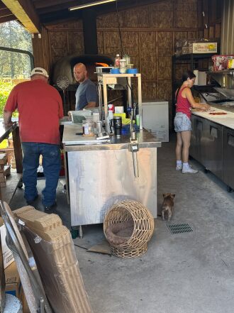 Enjoying pizza and music at Josheph Jane Winery Garden Valley Road, Roseburg Oregon