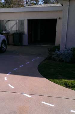Guide lines on the driveway