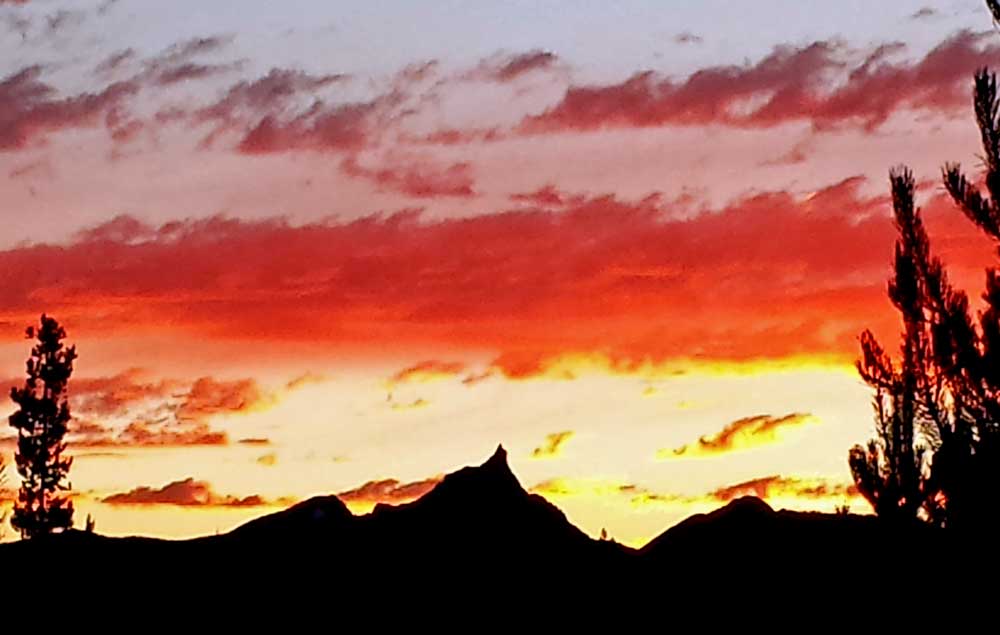 Mt. Thielsen at sunset