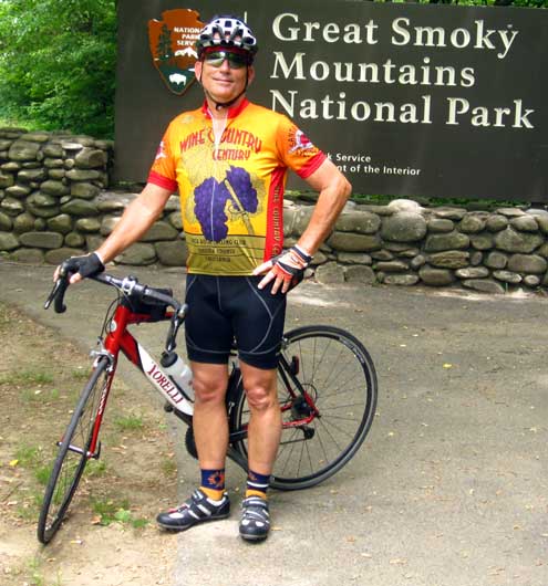 Riding in the Great Smokey Mountain National Park; Behind: exploring the Blue Ridge Parkway on the same day