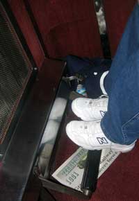 Adjustable footrest in the Dome car